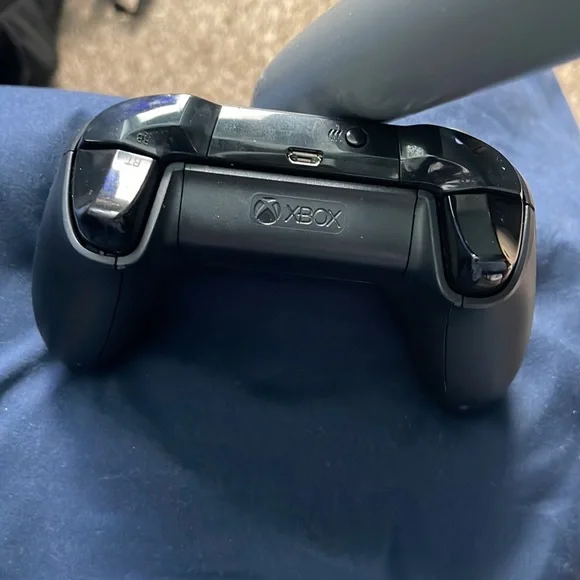 Xbox controller - Picture 3 of 4